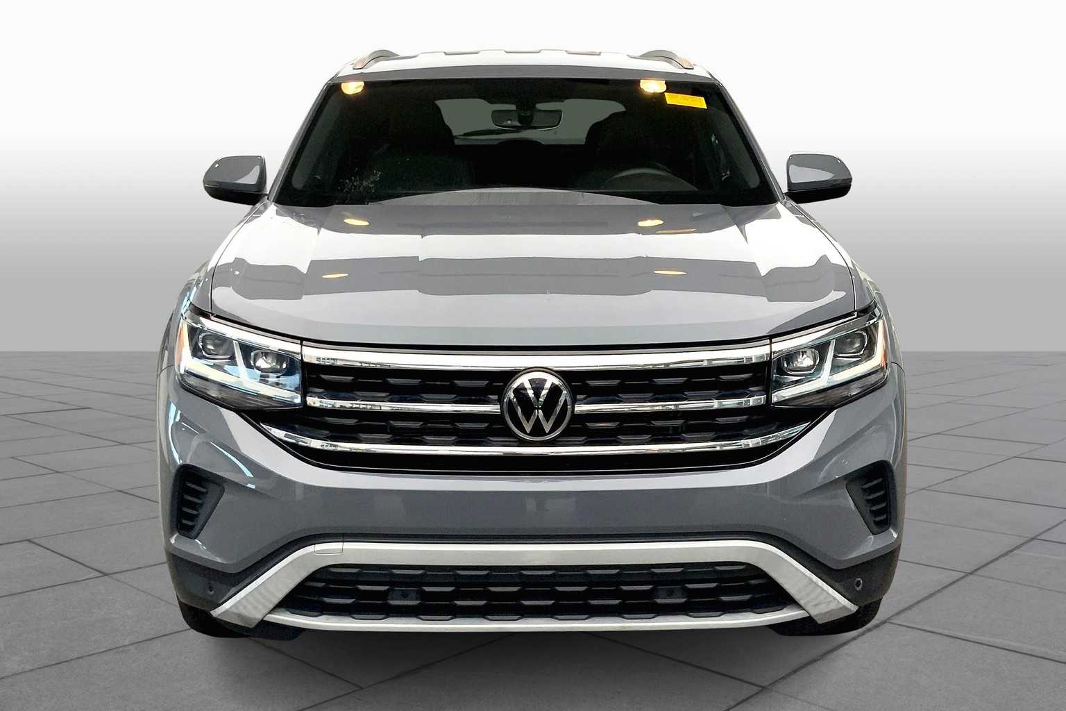 2021 Volkswagen Atlas Cross Sport SE Technology photo 3