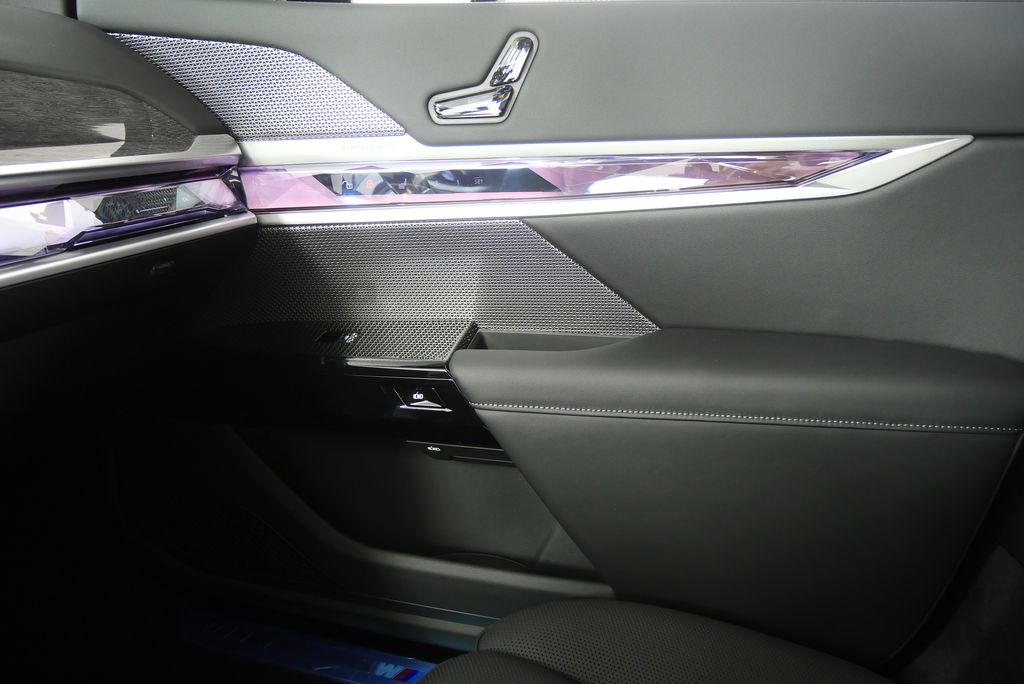 2025 Bmw 740i photo 24