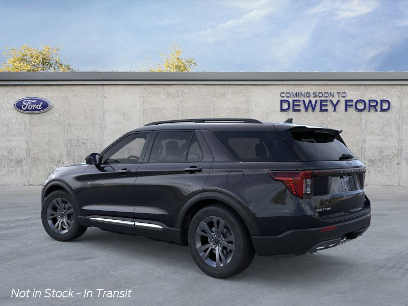 2025 Ford Explorer photo 2