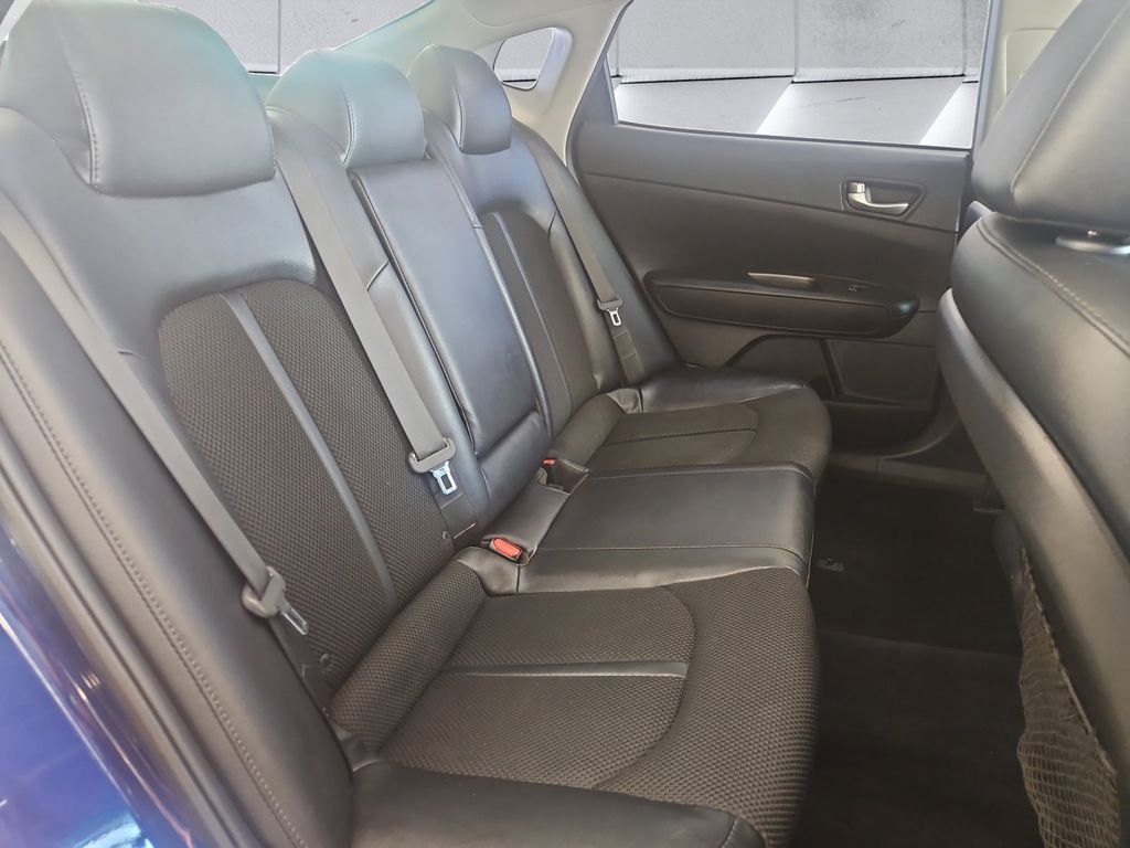 2019 Kia Optima S photo 16