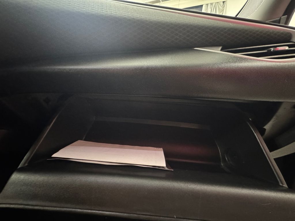 2018 Chevrolet Malibu photo 27