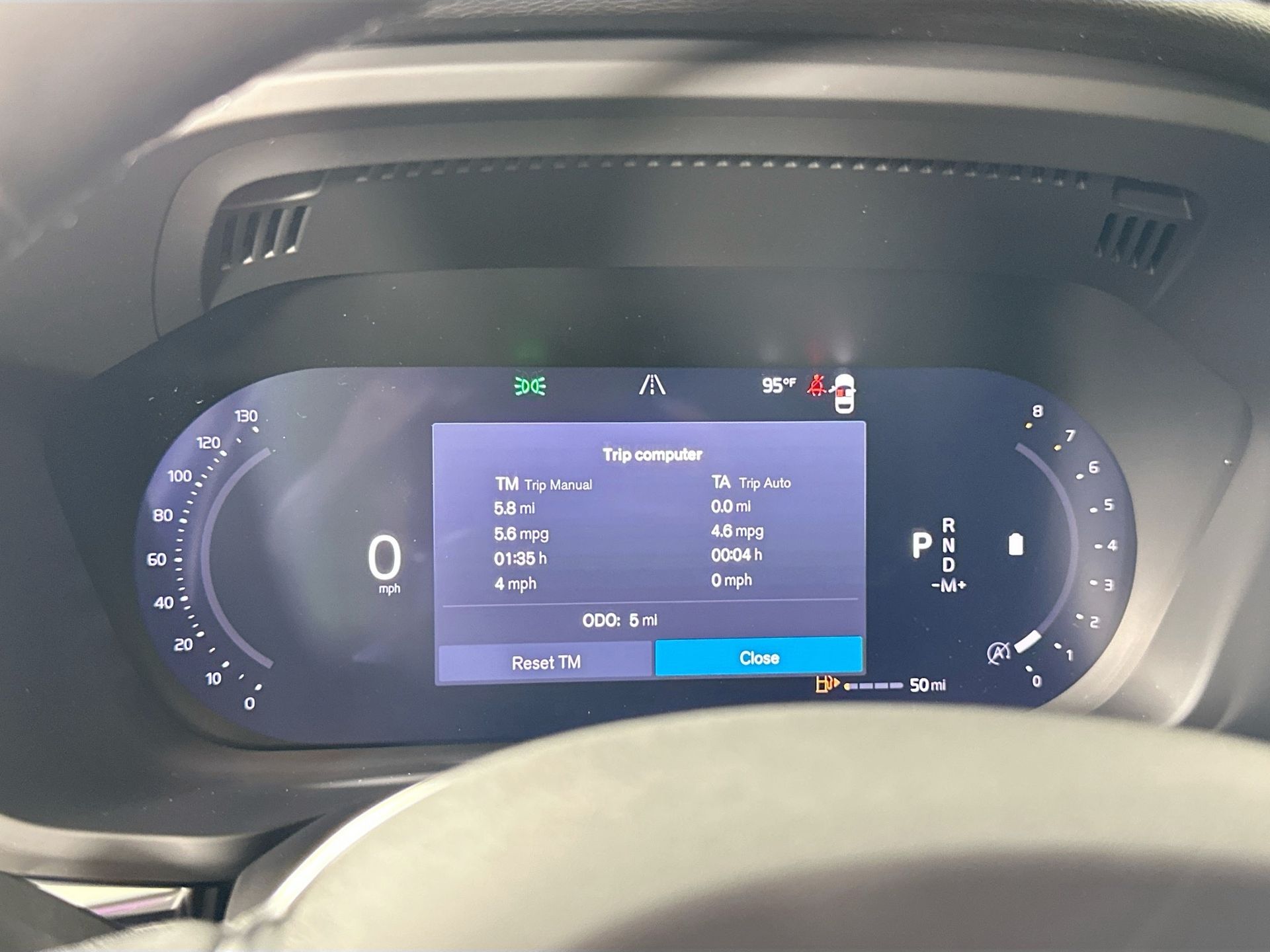 2026 Volvo XC60 B5 Core photo 10