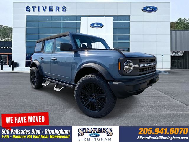 2025 Ford Bronco 4-Door Base's photo