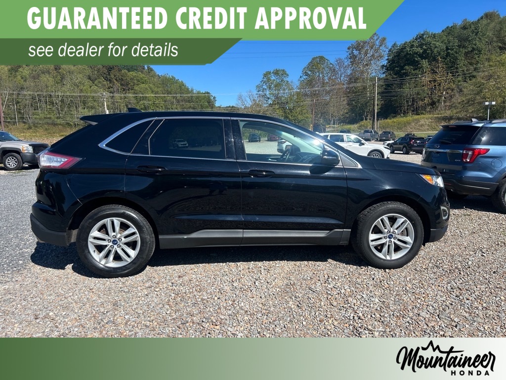 2017 Ford Edge SEL photo 3