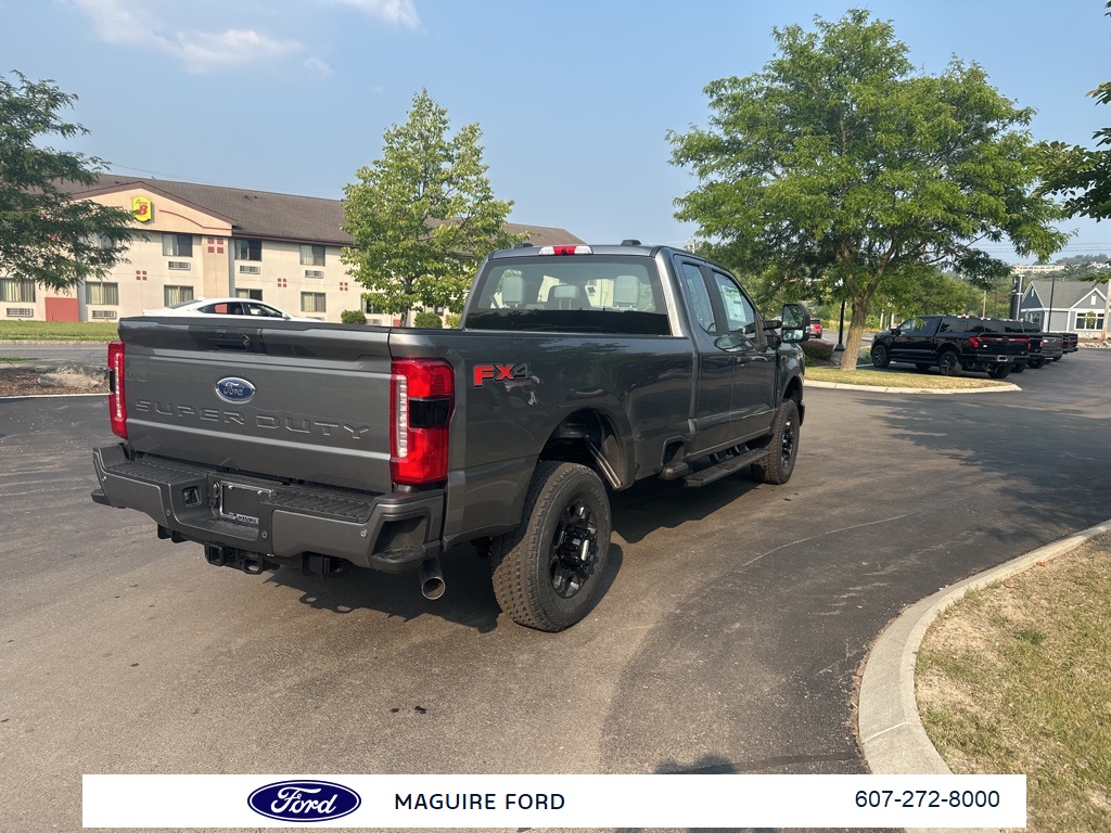 2025 Ford F-350 XL photo 4