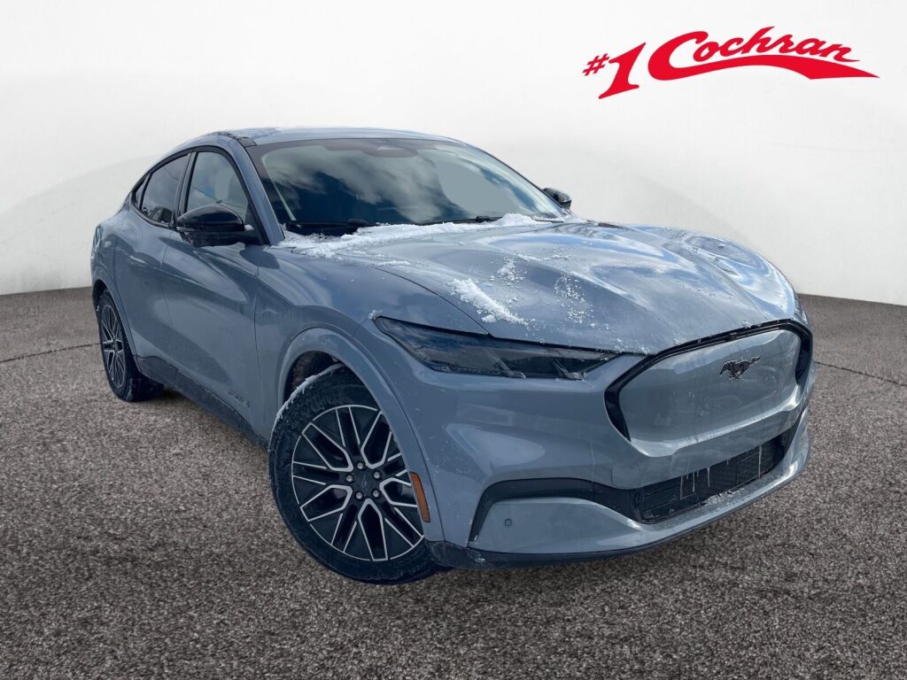 2025 Ford Mustang-Mach-e Premium's photo