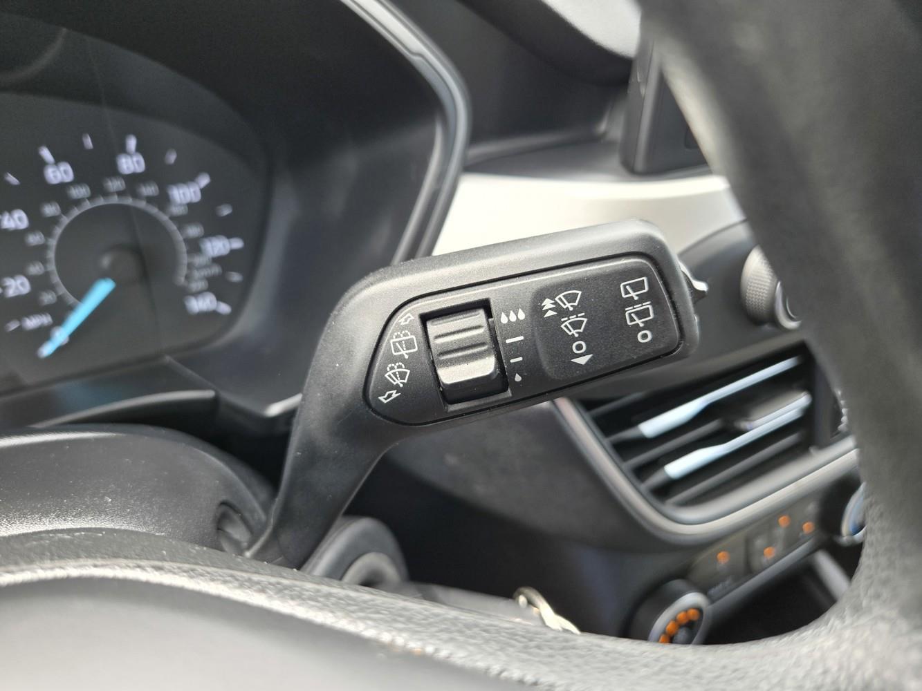 2022 Ford Escape S photo 17