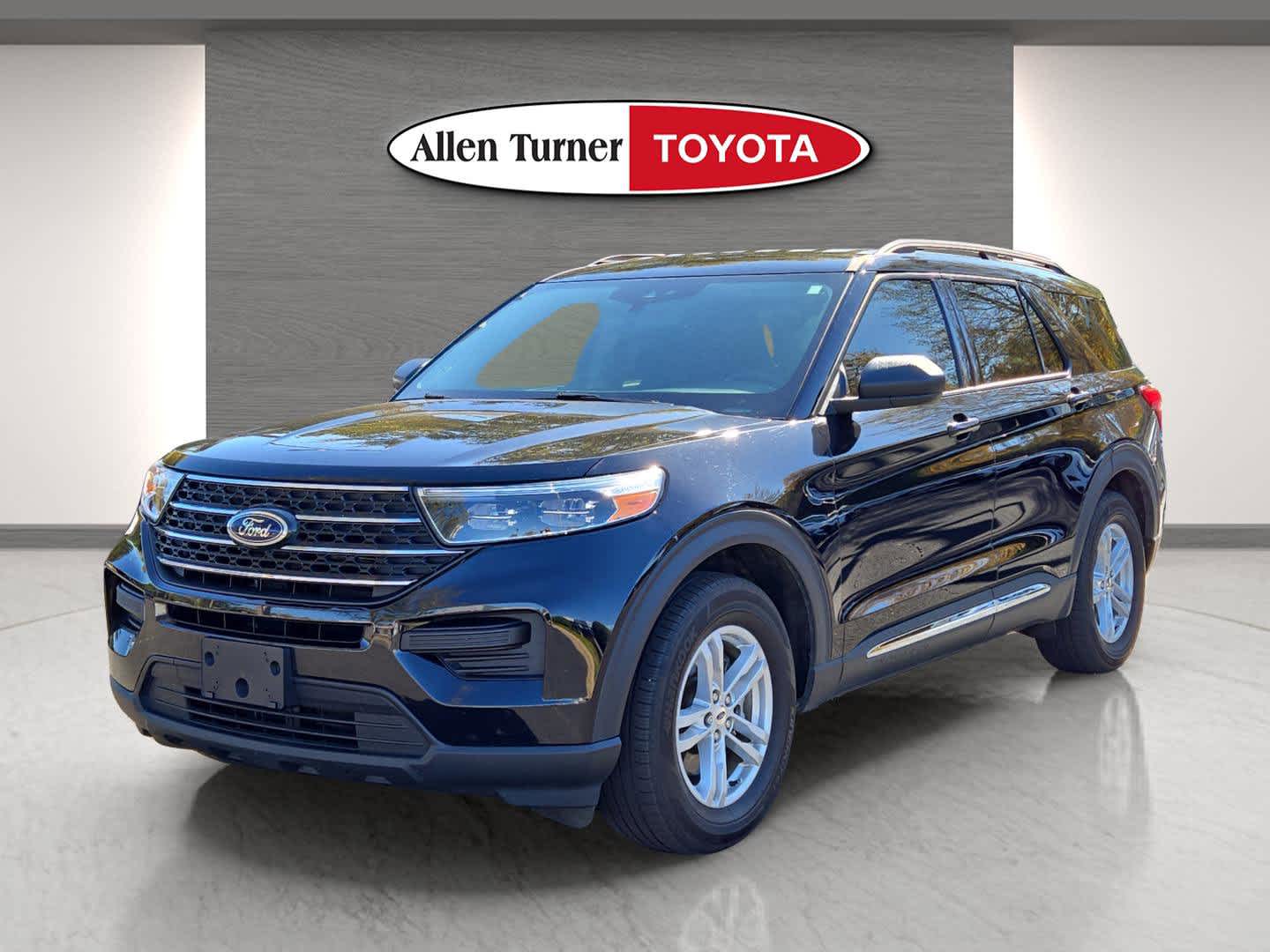 2024 Ford Explorer XLT photo 3