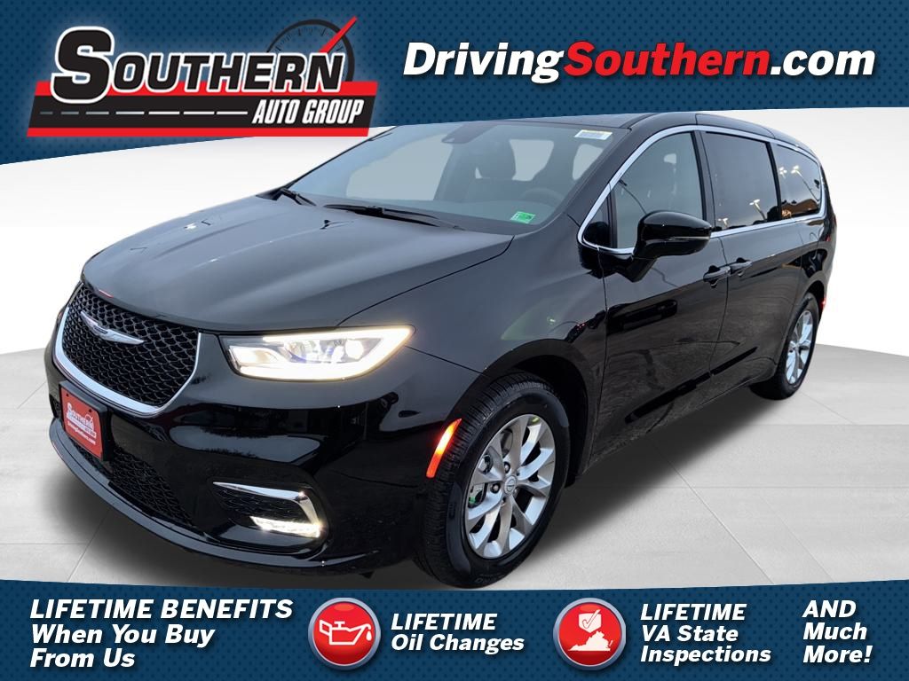 2026 Chrysler Pacifica Limited's photo