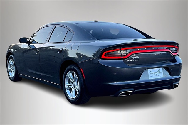 2020 Dodge Charger SXT photo 4