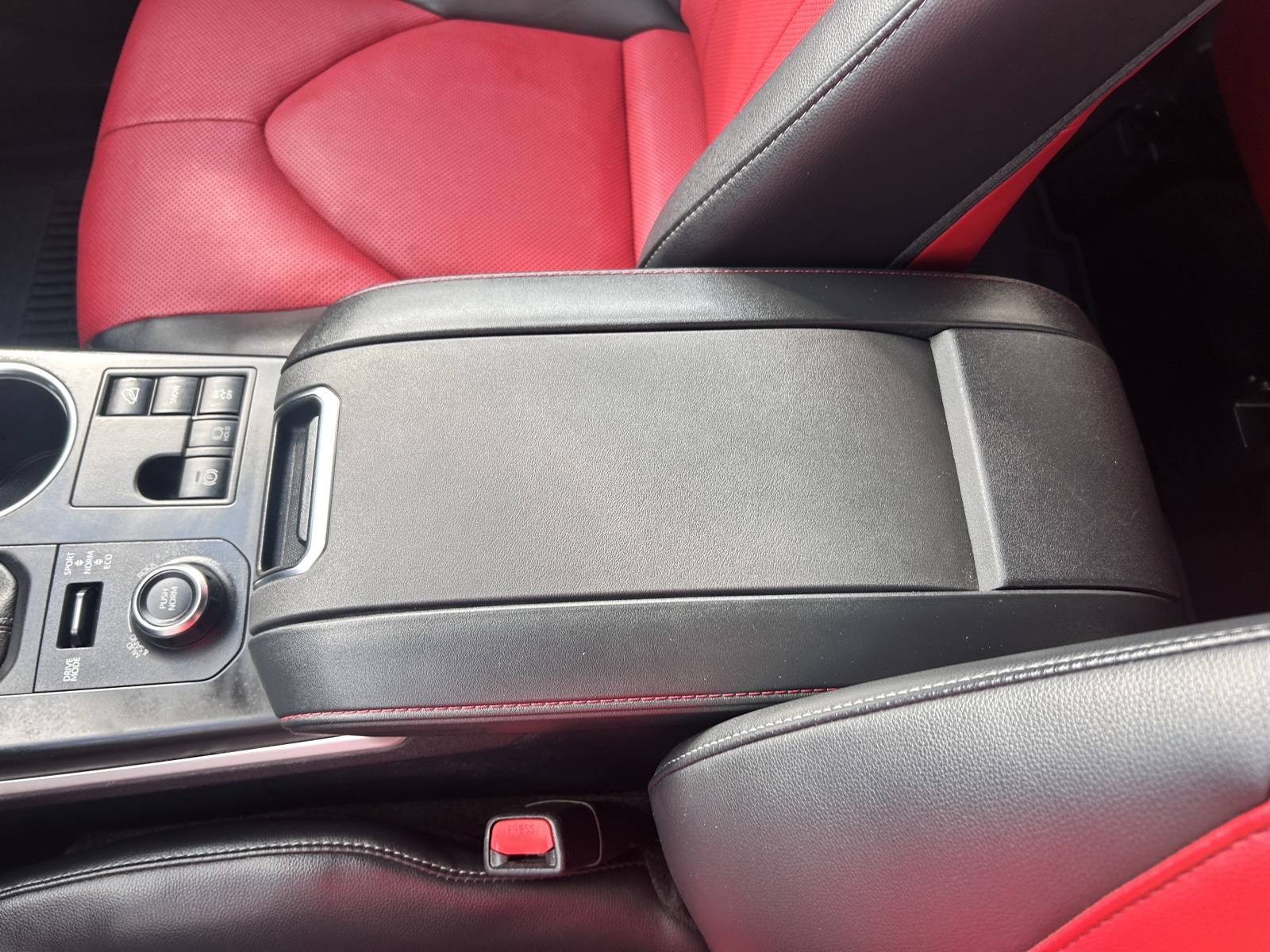 2023 Toyota Highlander XSE photo 39