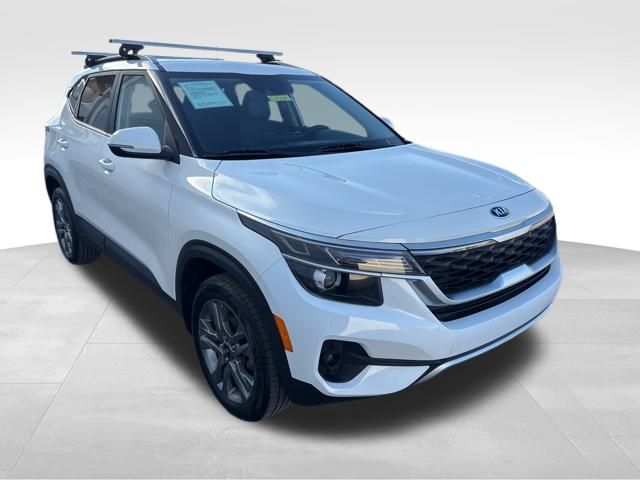 2021 Kia Seltos S's photo