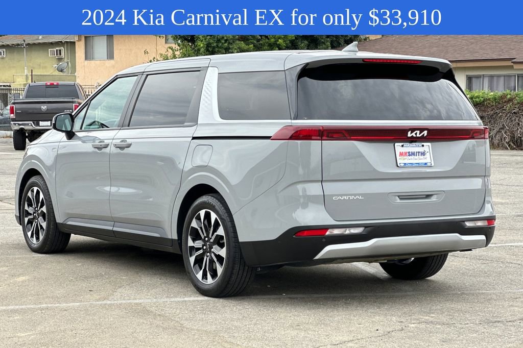 2024 Kia Carnival EX photo 6