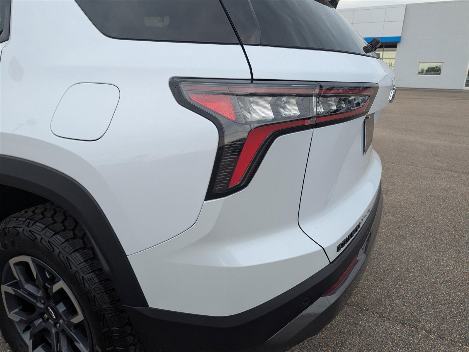 2026 Chevrolet Equinox ACTIV photo 11