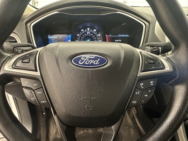 2020 Ford Fusion SE photo 27