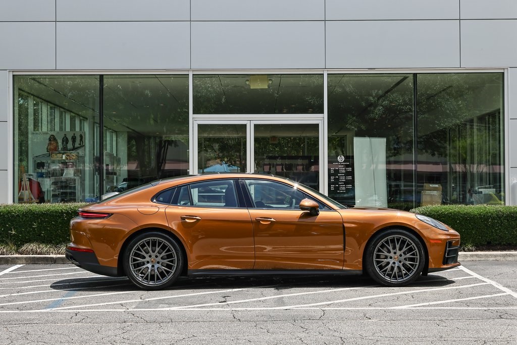 2025 Porsche Panamera 4 photo 8