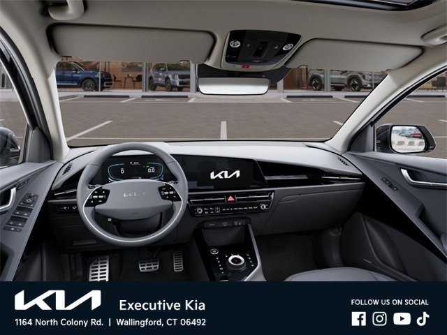 2025 Kia Niro Plug-In Hybrid SX Touring photo 11