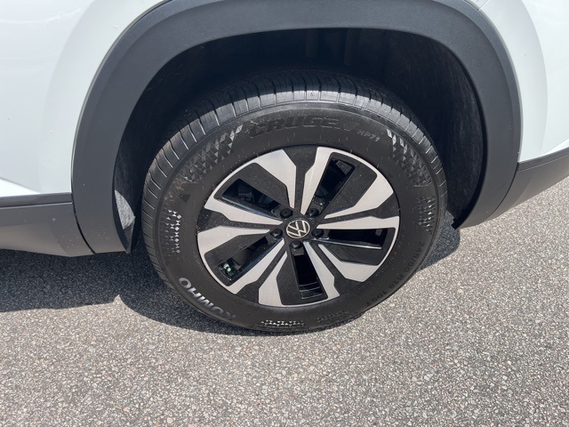 2025 Volkswagen Atlas Cross Sport SE photo 24