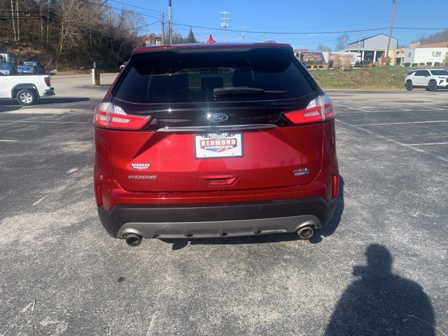 2019 Ford Edge SEL photo 2