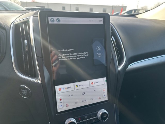 2022 Ford Edge Titanium photo 38