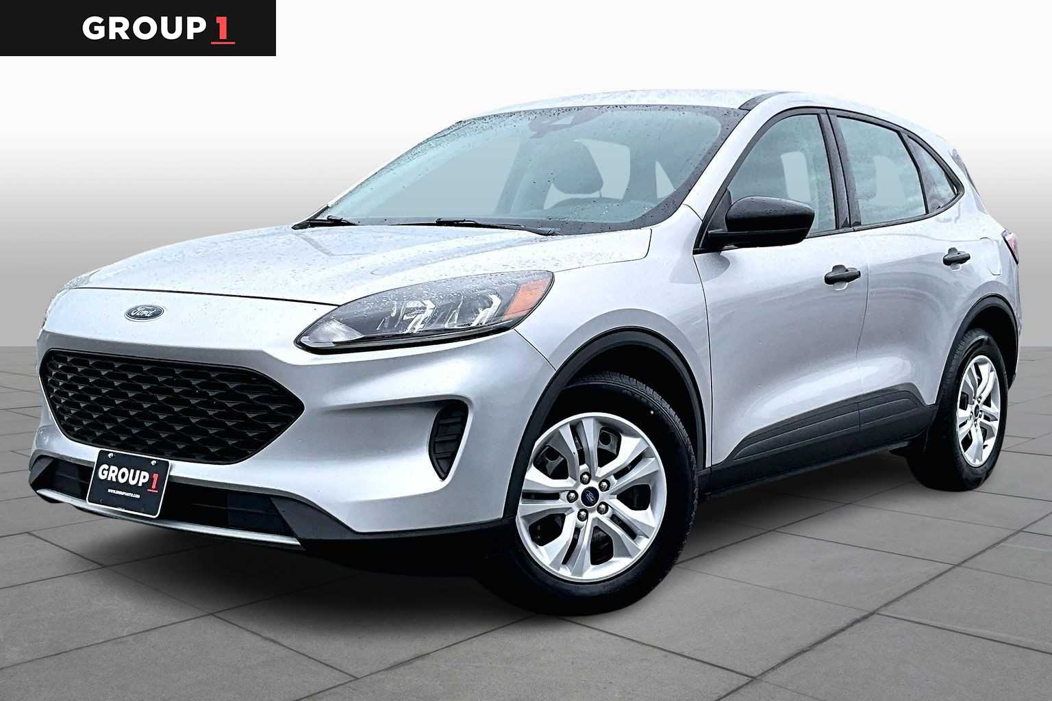 2020 Ford Escape S's photo