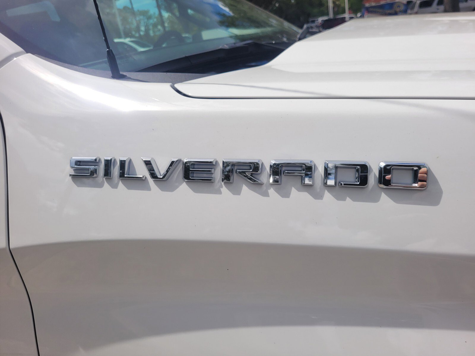 2025 Chevrolet Silverado 1500 RST photo 9