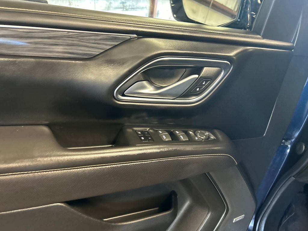 2022 Gmc Yukon XL SLT photo 13