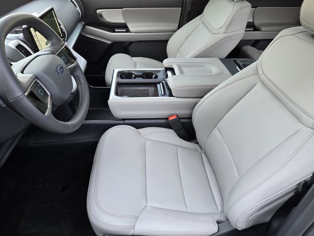 2025 Ford Expedition photo 22