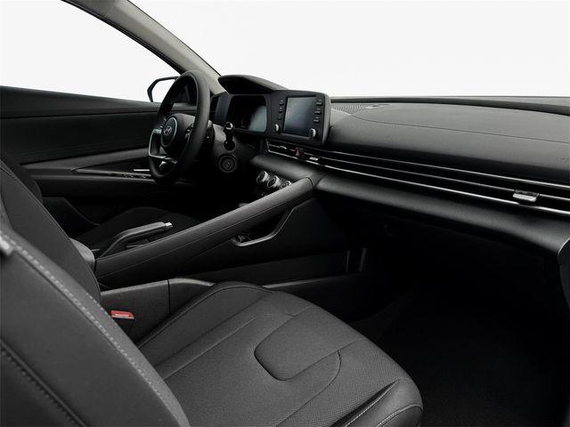 2025 Hyundai Elantra SE photo 15