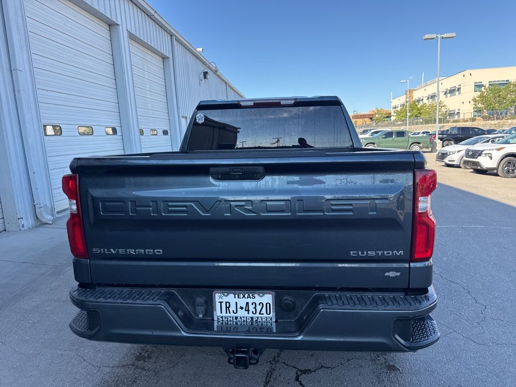 2020 Chevrolet Silverado 1500 Custom photo 9