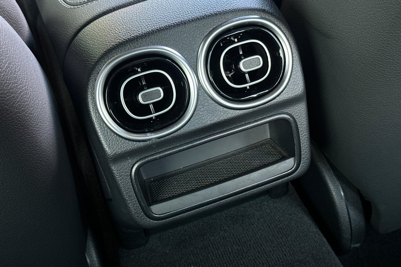 2025 Mercedes Benz C 300 photo 22