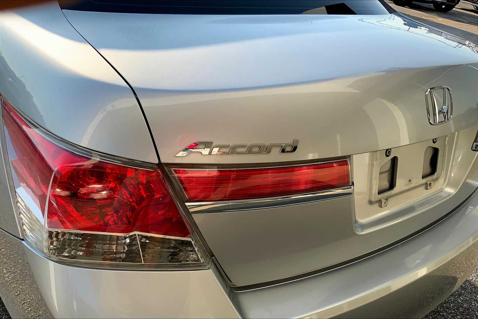 2011 Honda Accord LX-P photo 27