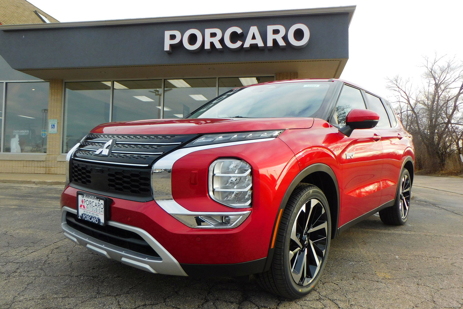 2025 Mitsubishi Outlander Plug-in Hybrid SE's photo