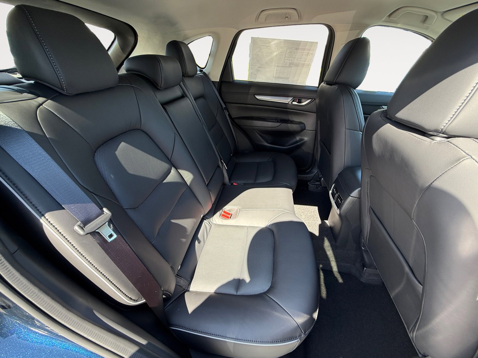 2025 Mazda CX-5 2.5 Select photo 18
