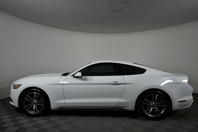 2016 Ford Mustang EcoBoost photo 15