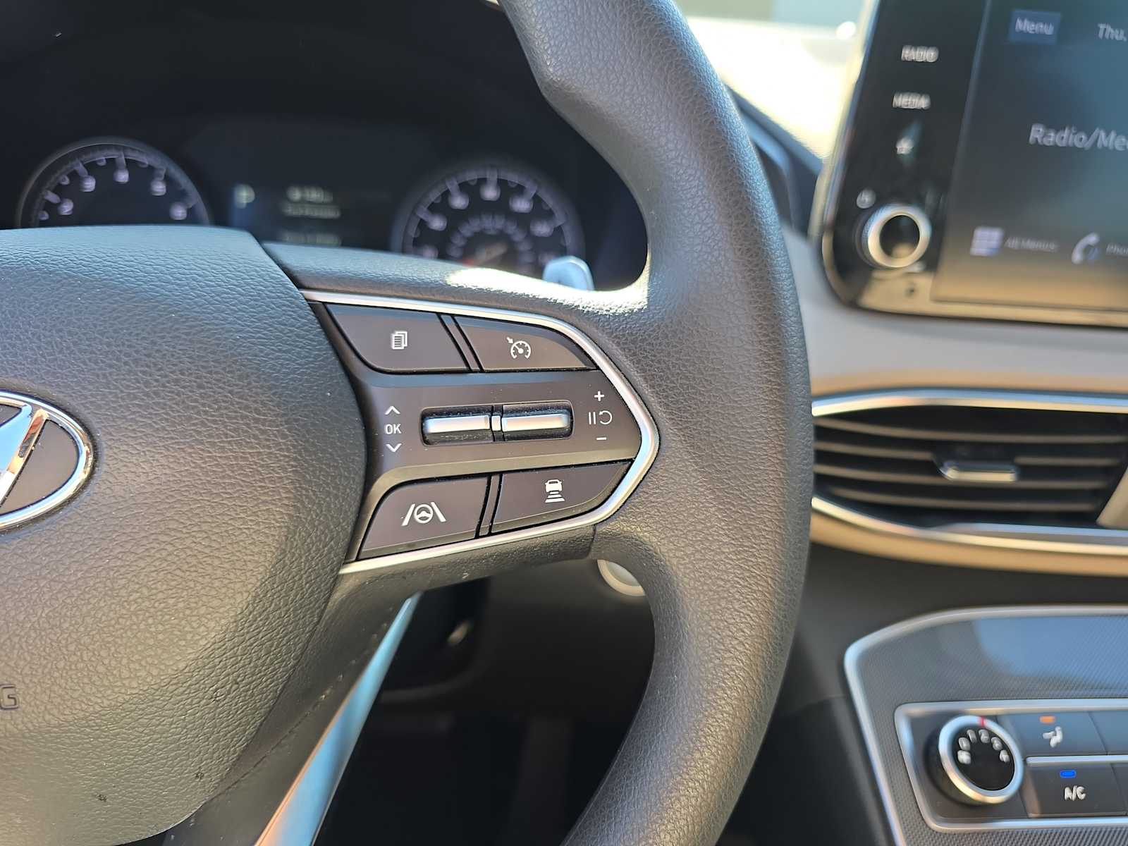 2022 Hyundai Santa Fe SEL photo 17