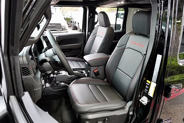 New 2025 Black Clear-Coat Exterior Paint Jeep Rubicon image 21
