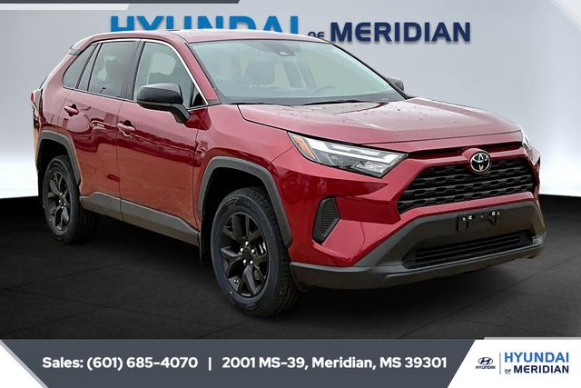 2023 Toyota RAV4 LE's photo