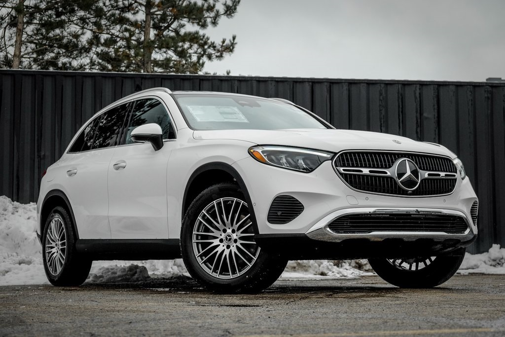 2026 Mercedes-Benz GLC Base's photo