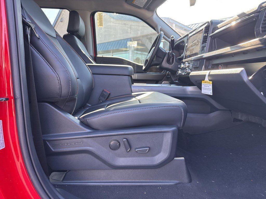 2025 Ford F-250 Lariat photo 15