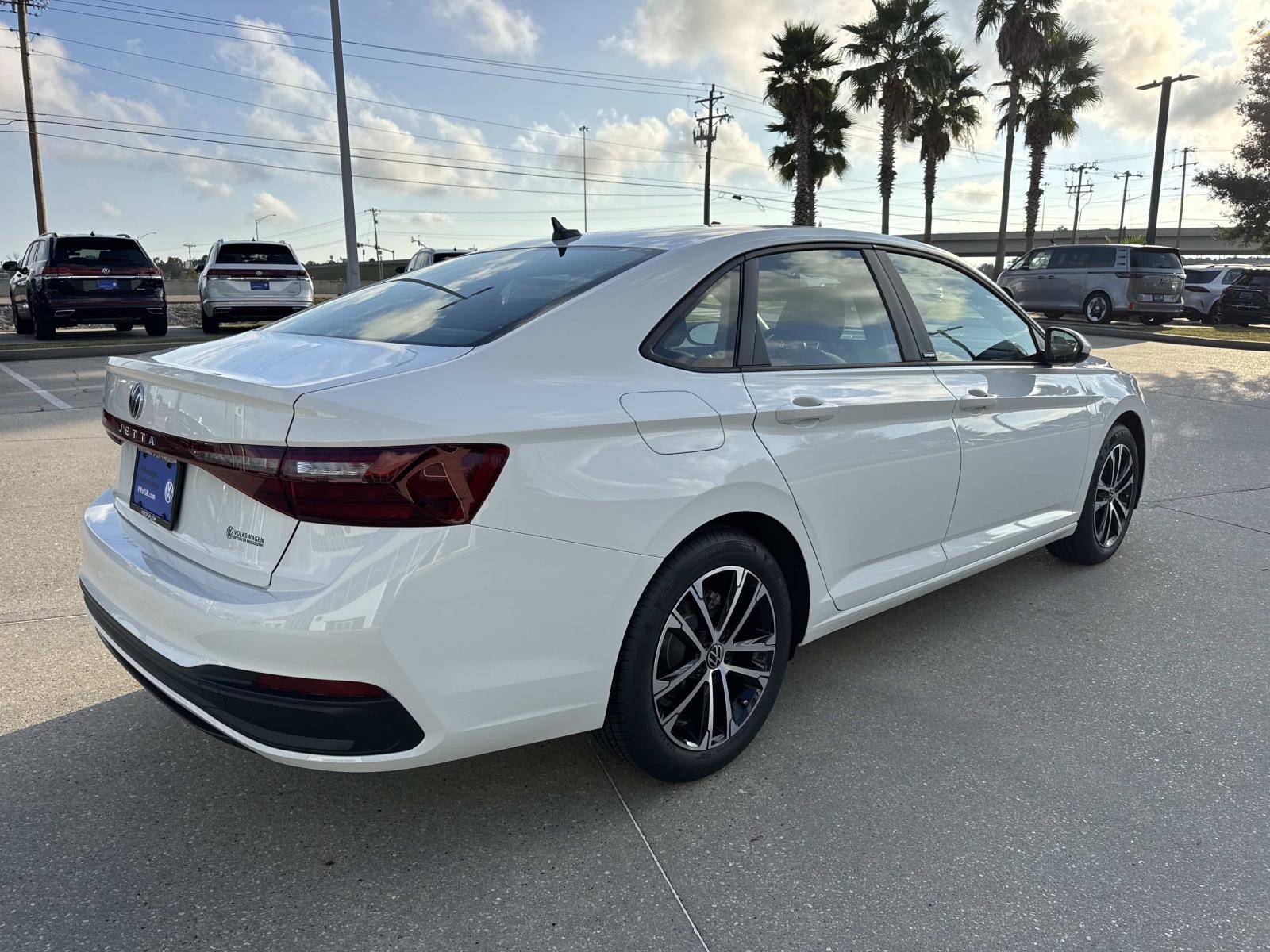 2026 Volkswagen Jetta 1.5T Sport photo 4