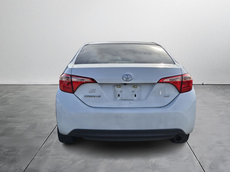 2018 Toyota Corolla LE photo 3