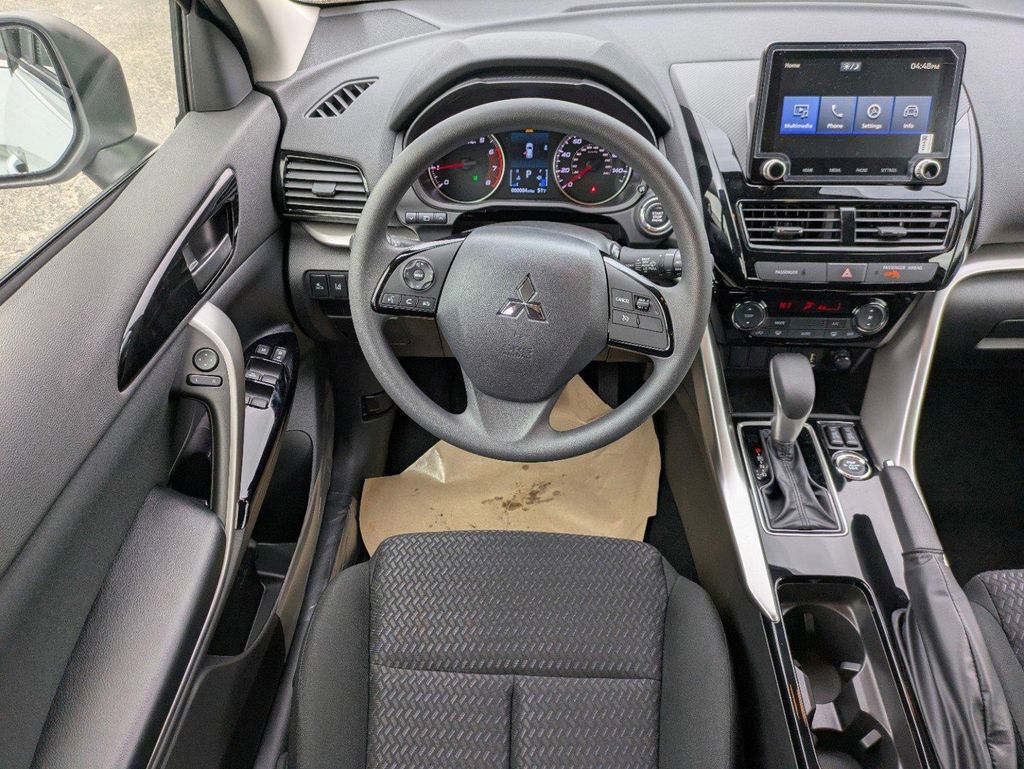 2025 Mitsubishi Eclipse Cross LE Ralliart photo 13