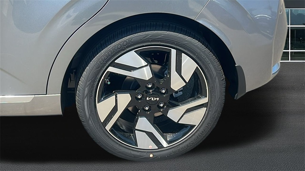 2025 Kia Soul GT-Line photo 2
