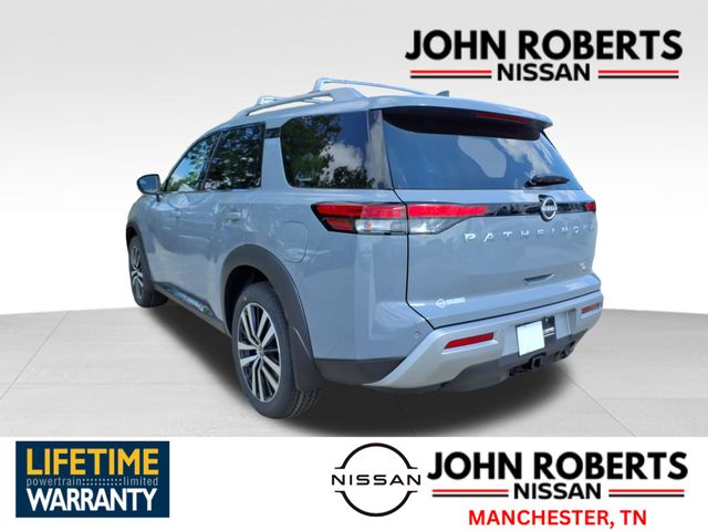 2025 Nissan Pathfinder Platinum photo 12