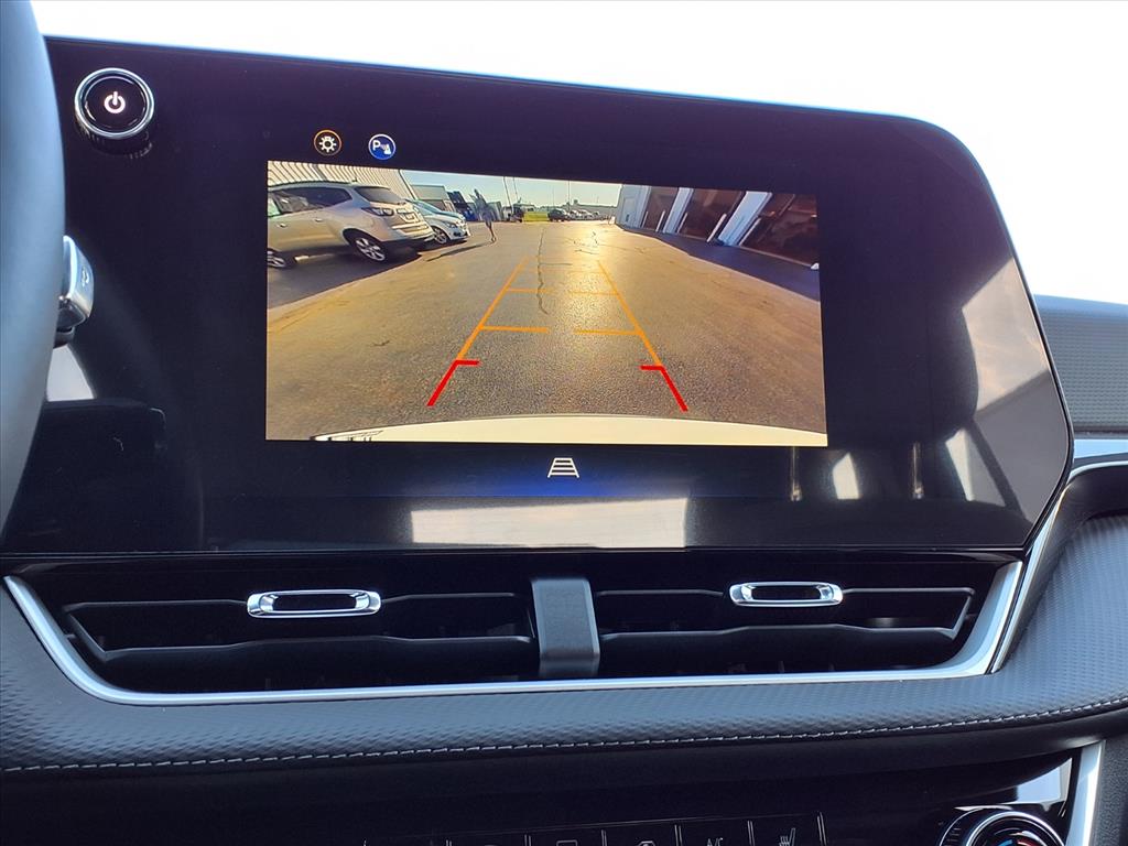 2025 Chevrolet Equinox LT photo 4
