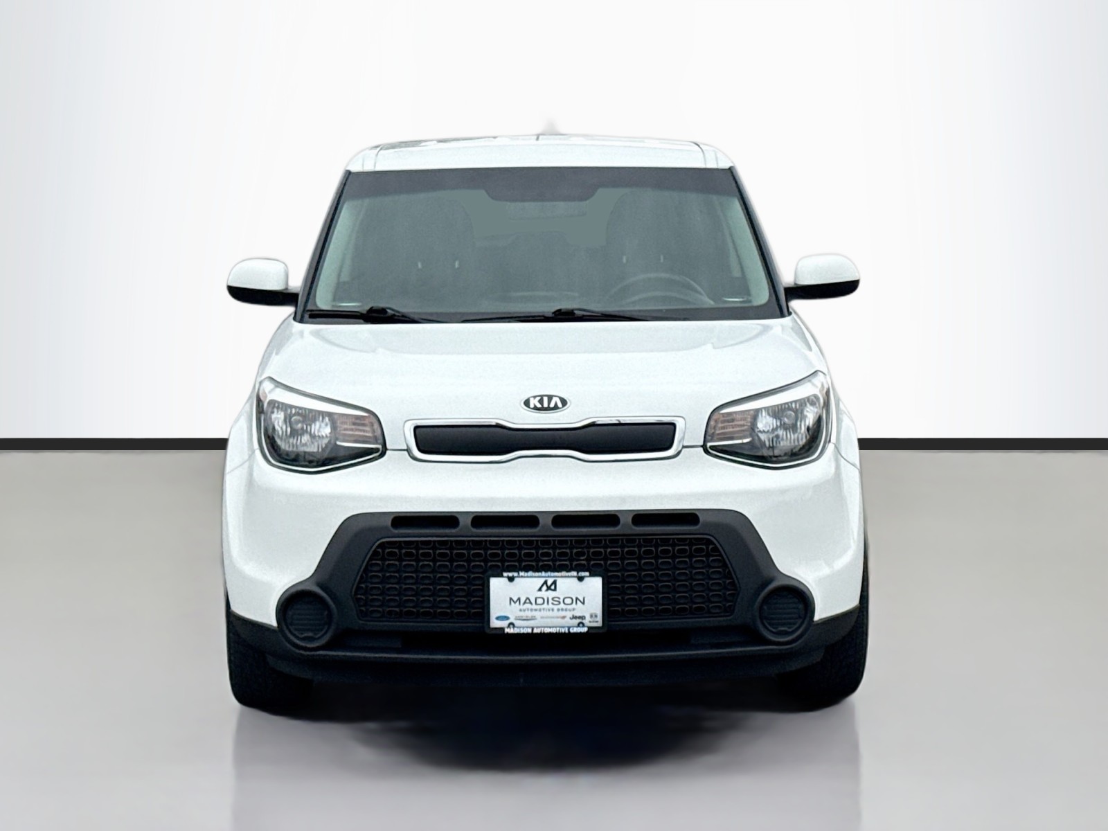 Used 2016 Kia Soul Base with VIN KNDJN2A21G7400393 for sale in Madison, IN