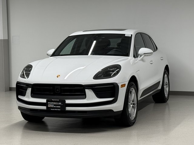 2025 Porsche Macan S's photo