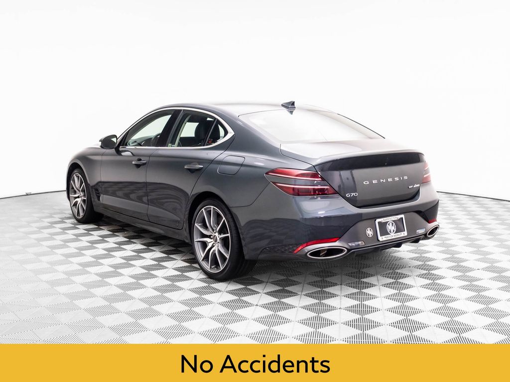 2023 Genesis G70 3.3T photo 3