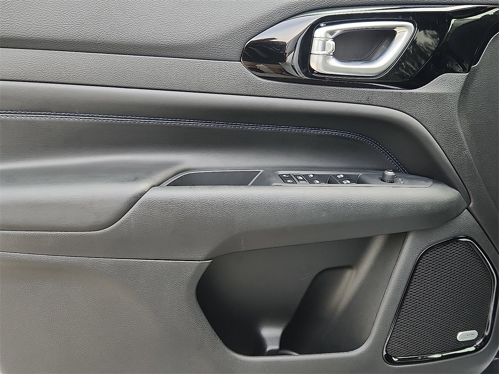 2025 Jeep Compass Limited photo 4